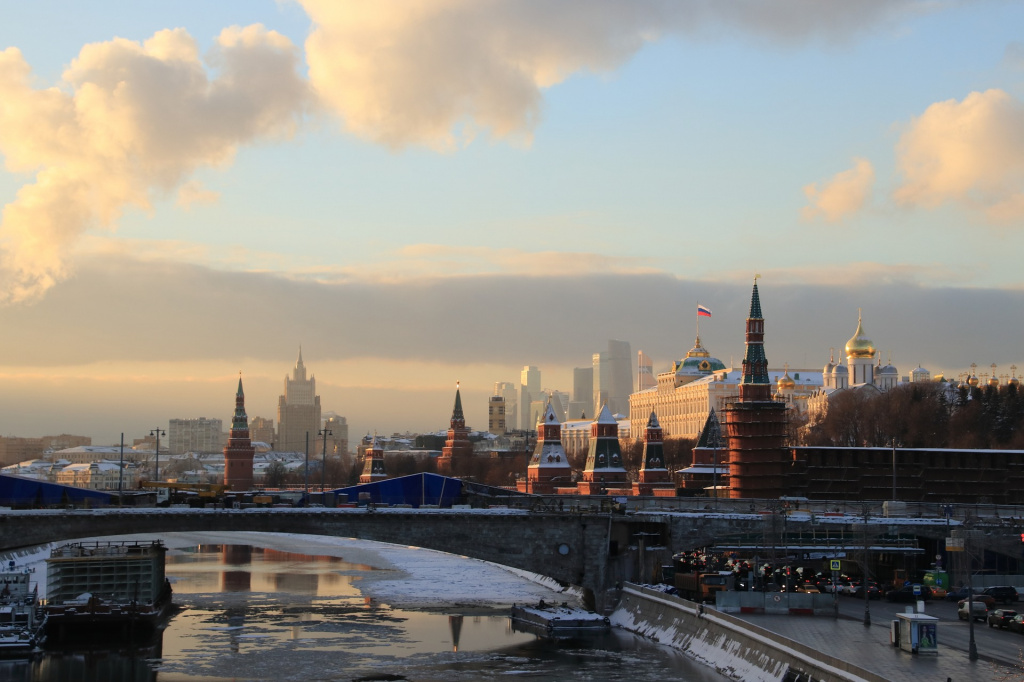 Фото на Москворецкий мост в сторону Большого Каменного моста